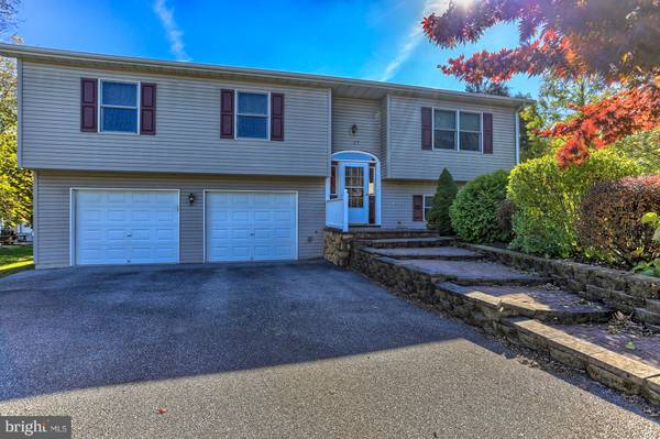 33 CURTIS DR, East Berlin, PA 17316