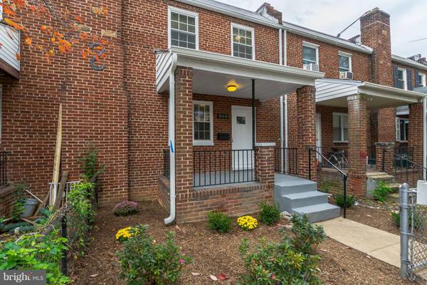 909 ORME ST, Arlington, VA 22204