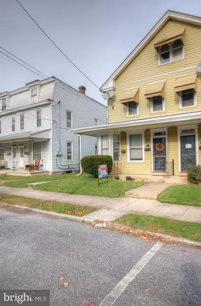 9 S 2ND ST, Wormleysburg, PA 17043