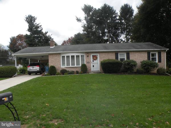 945 EMILY DR, Mechanicsburg, PA 17055