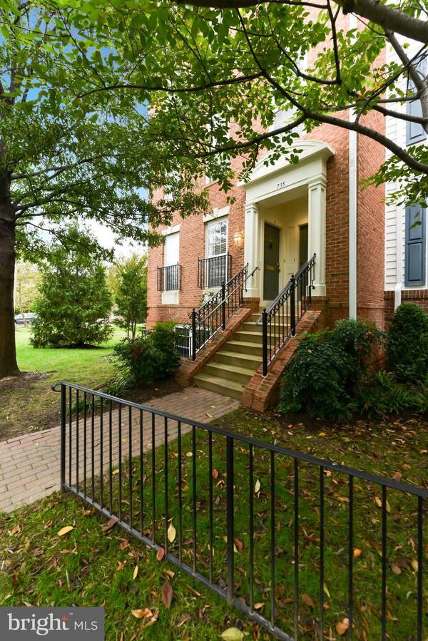 735-A MASSEY LN #A, Alexandria, VA 22314