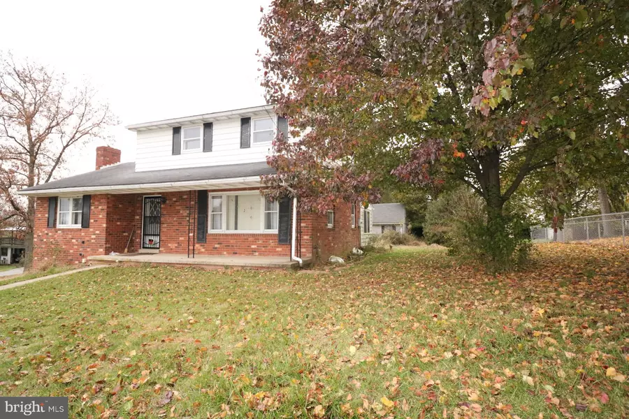 202 FRICK AVE, Waynesboro, PA 17268