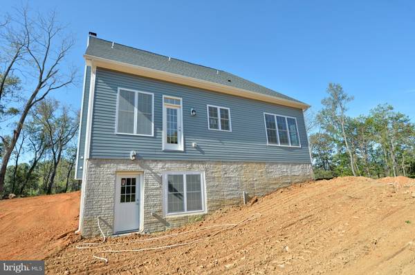 Round Hill, VA 20141,18813 CLARA MAE CT