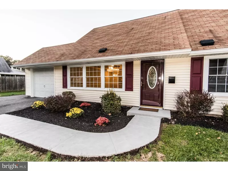 86 MILL DR, Levittown, PA 19056