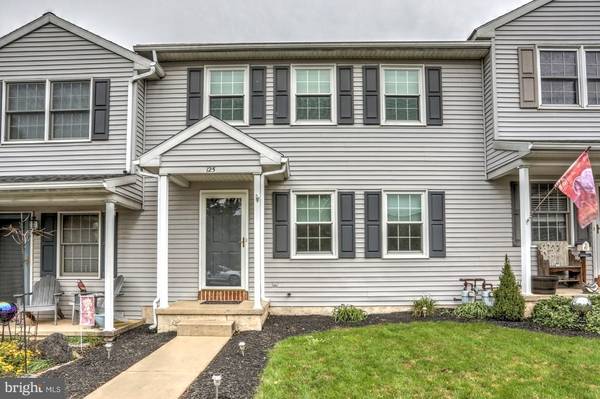 125 RED STONE CIR, Reinholds, PA 17569