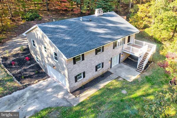 1296 GLATCO LODGE RD, Hanover, PA 17331