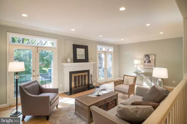 Falls Church, VA 22046,213 GREAT FALLS ST