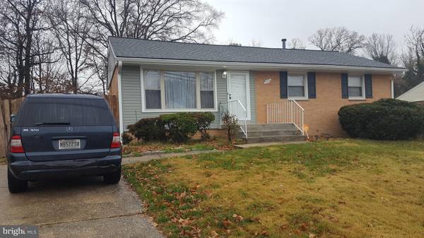 909 SHADY GLEN DR, Capitol Heights, MD 20743