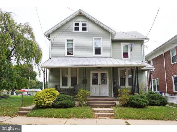 207 W PENN AVE, Robesonia, PA 19551