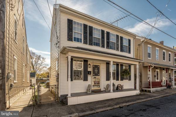 21 W GRAMBY ST, Manheim, PA 17545