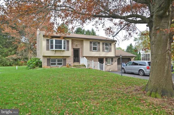 1180 STELLAR DR, Mount Joy, PA 17552