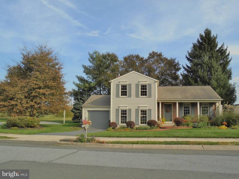 217 WALNUT LN, New Holland, PA 17557