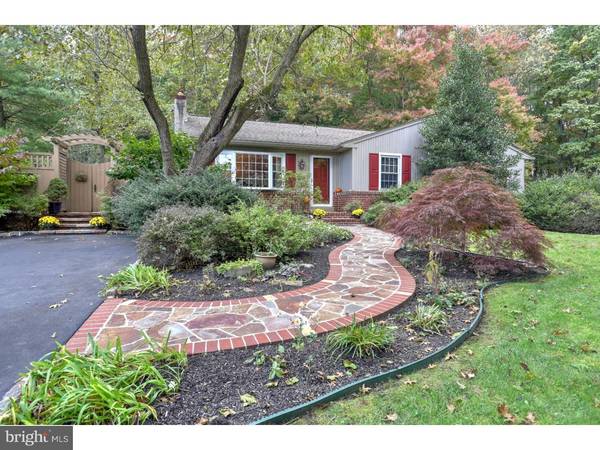 54 ROBINS RD, Garnet Valley, PA 19061