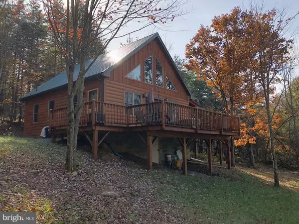 Moorefield, WV 26836,628 BLACK OAK DRIVE