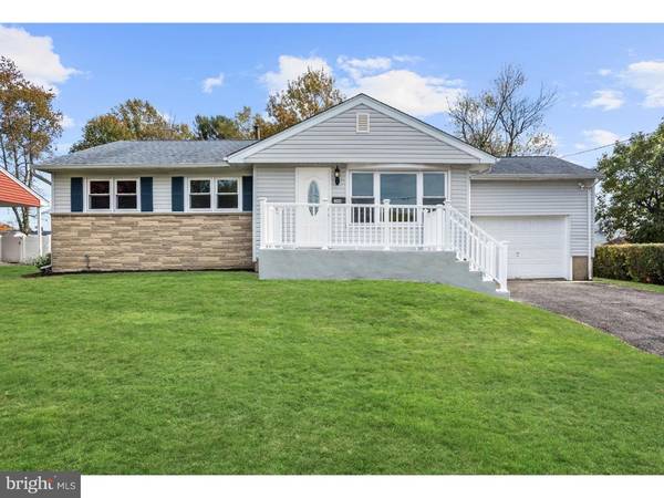 380 W PENNINGTON DR, Westampton, NJ 08060