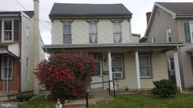 322 W HIGH ST, Manheim, PA 17545