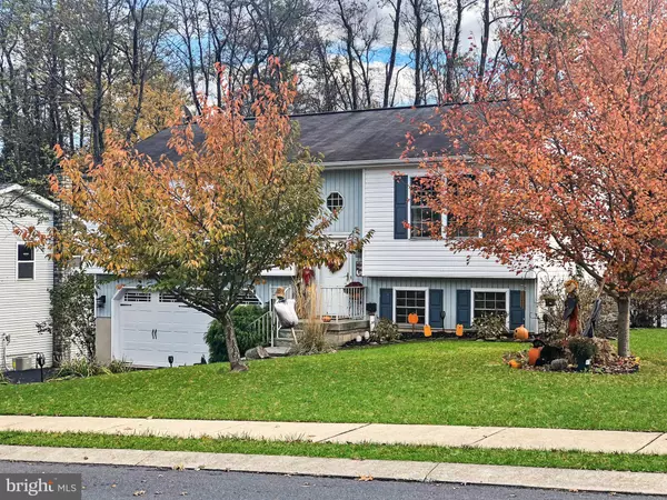 Manchester, PA 17345,90 IVY DR