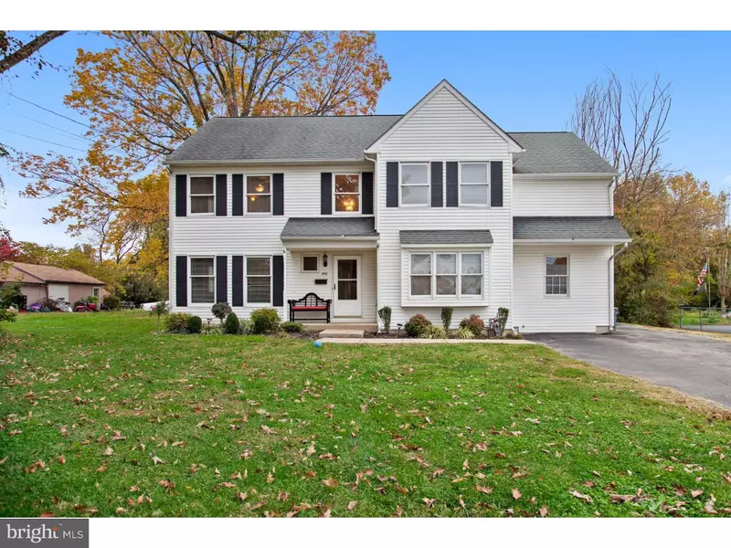 802 AMOSLAND RD, Morton, PA 19070