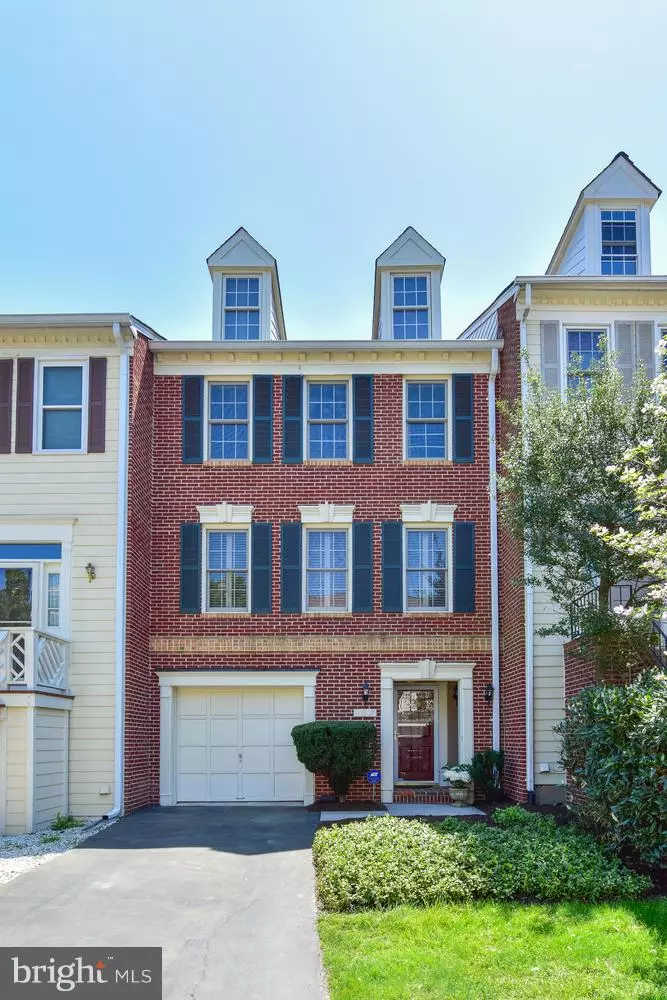 Falls Church, VA 22043,6807 MCLEAN PROVINCE CIR