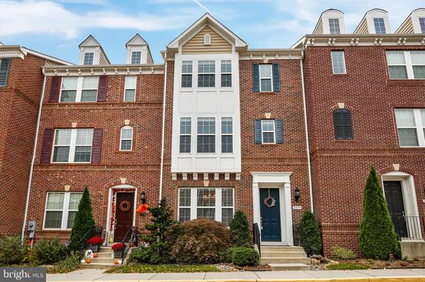 2035 BLUNT LN, Alexandria, VA 22303