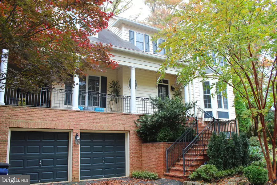 5220 OLD DOMINION DR, Arlington, VA 22207