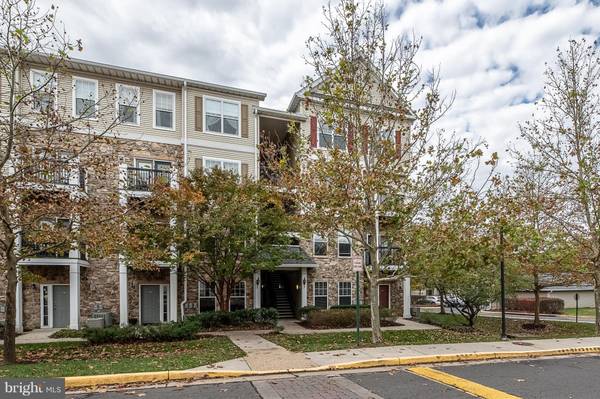 5105 TRAVIS EDWARD WAY #F, Centreville, VA 20120