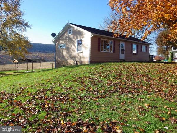 543 E MAPLE ST, Hegins, PA 17938