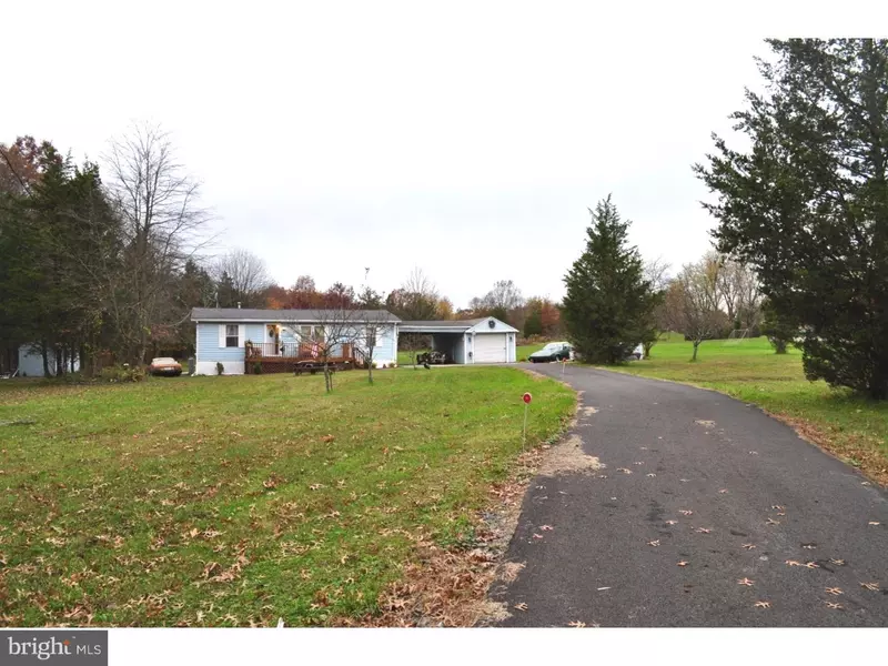 2898 UPPER RIDGE RD, Pennsburg, PA 18073