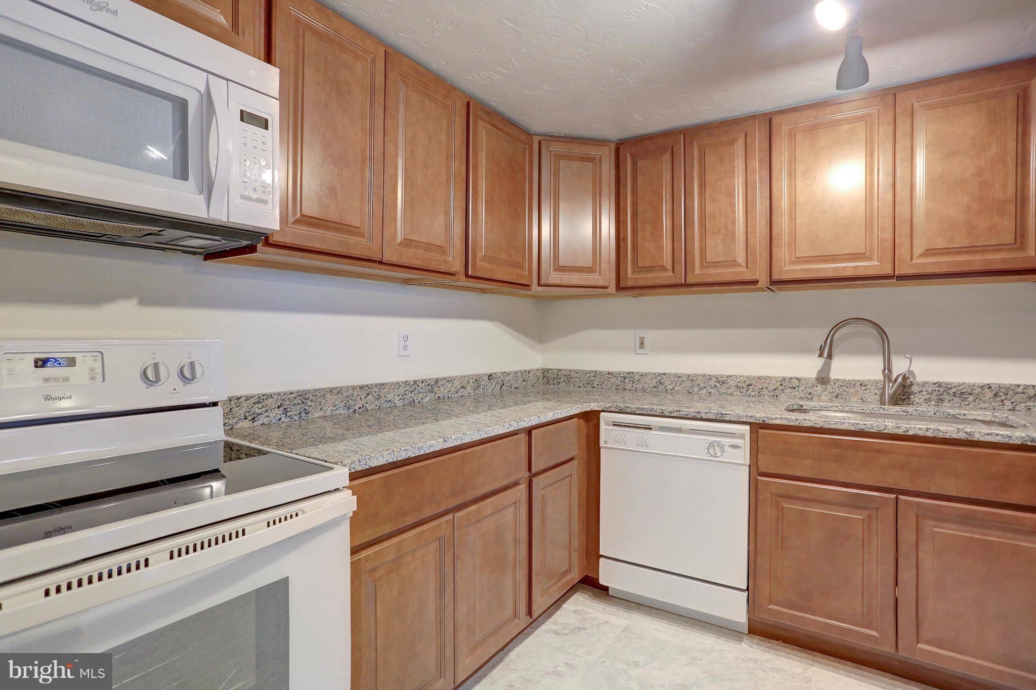 York, PA 17406,2 JEAN LO WAY