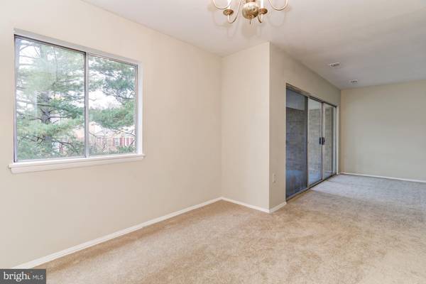 18604 WALKERS CHOICE RD #5, Gaithersburg, MD 20879