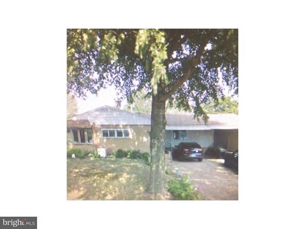 24 BRIAROOT LN, Levittown, PA 19054