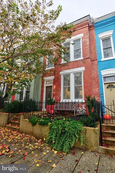 1338 EMERALD ST NE, Washington, DC 20002