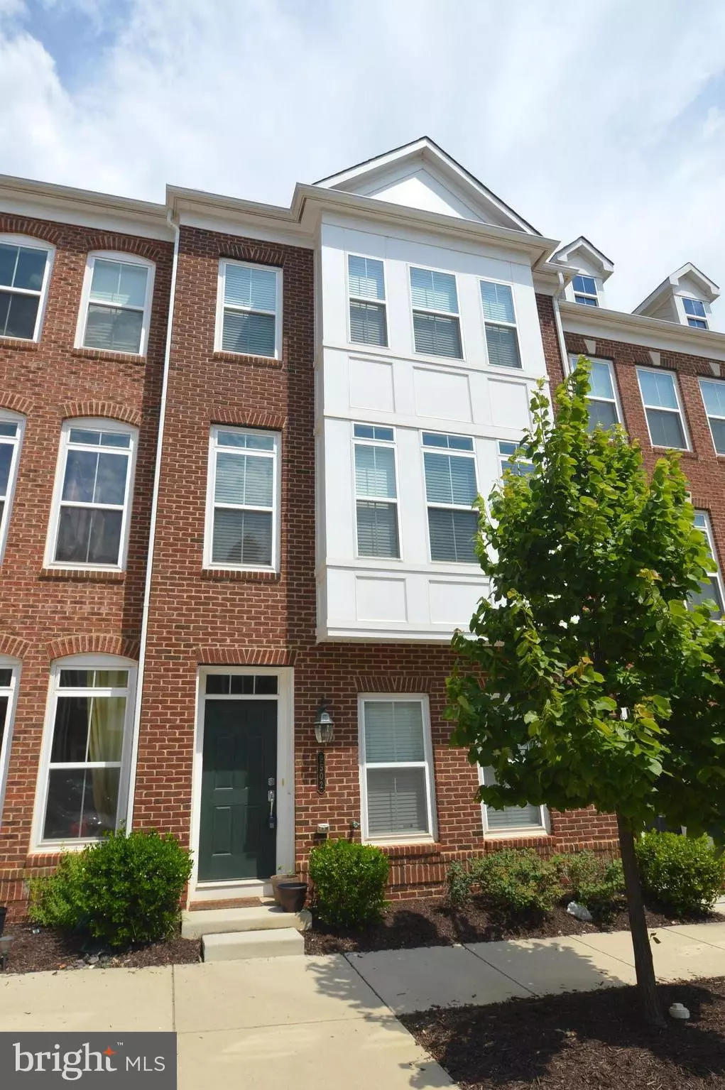 Fairfax, VA 22031,9502 CANONBURY SQ