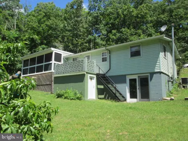 118 SHORTYS PL, Luray, VA 22835