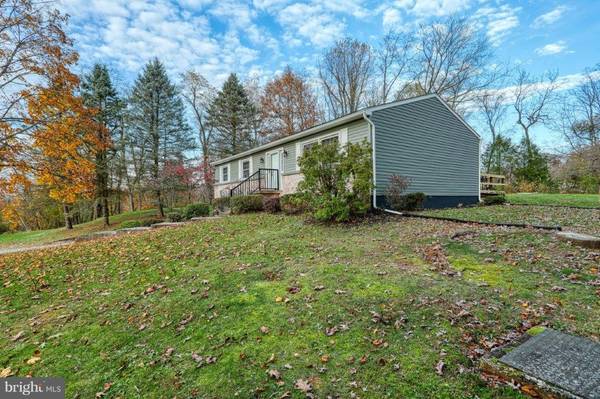 Lewisberry, PA 17339,936 OAK HILL RD