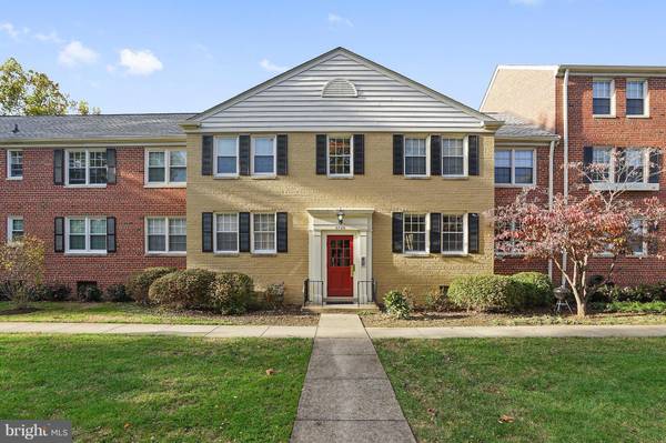 6720 W WAKEFIELD DR #A2, Alexandria, VA 22307