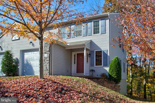 310 TREETOPS CT, Lancaster, PA 17601