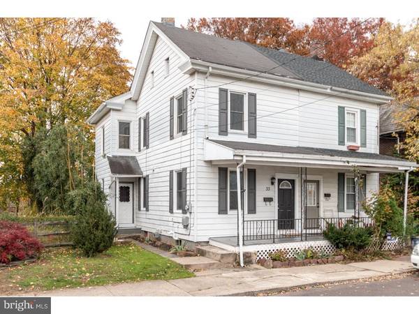 33 S 9TH ST, Quakertown, PA 18951