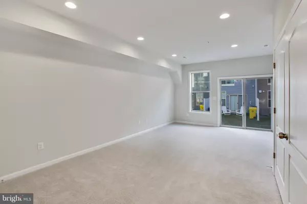 Glen Burnie, MD 21060,814 JARRETT LN