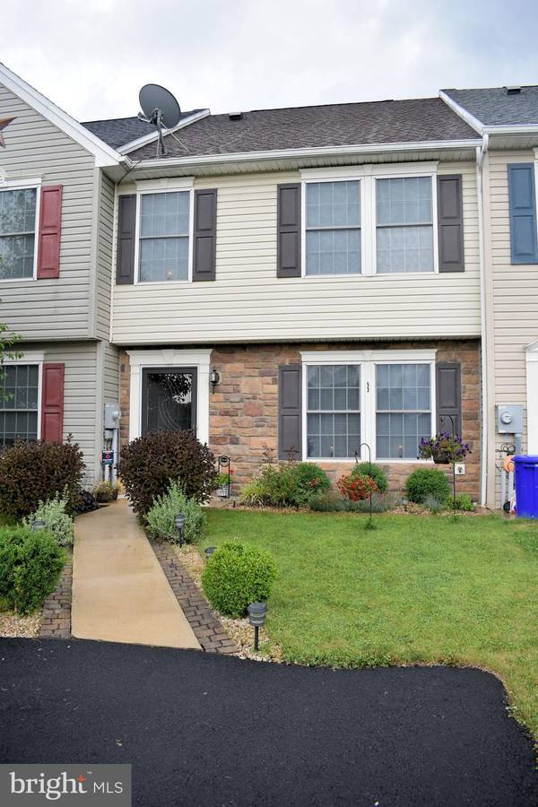 53 GRANDVIEW XING, Chambersburg, PA 17201