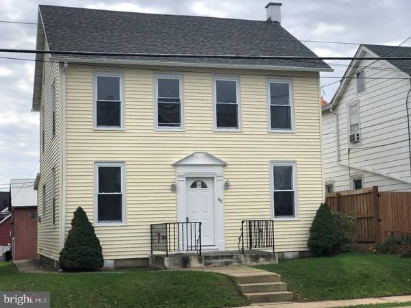 62 E HIGH ST, Topton, PA 19562