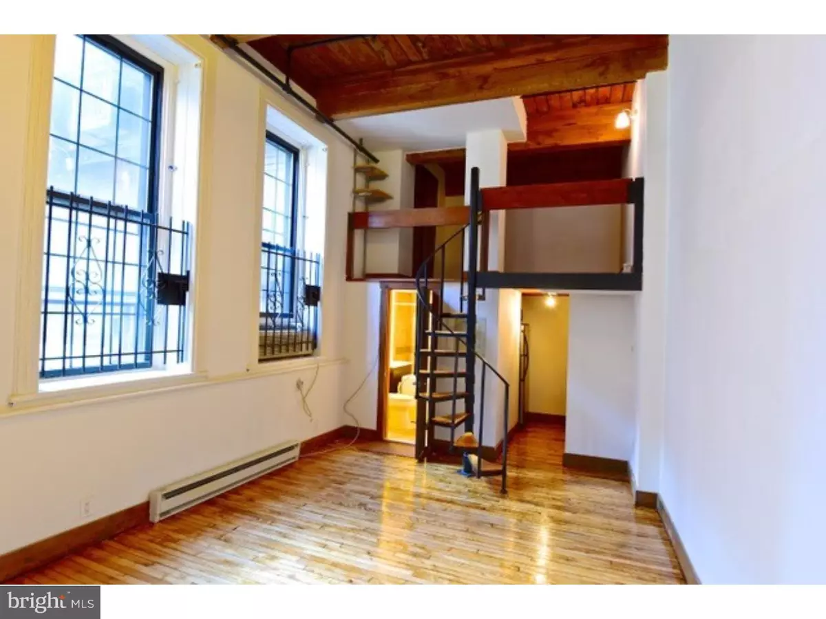 Philadelphia, PA 19106,309-13 ARCH ST #304D