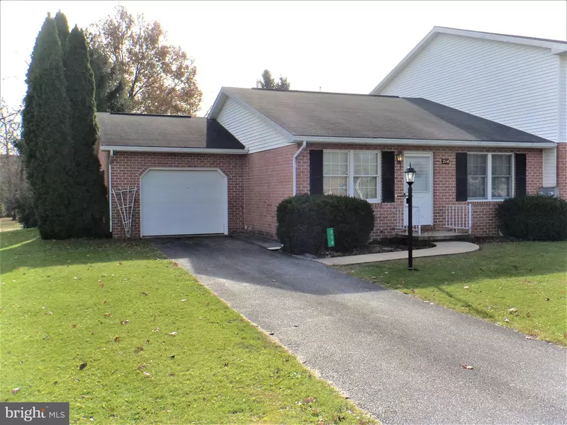 214 MINNICH RD, Chambersburg, PA 17201