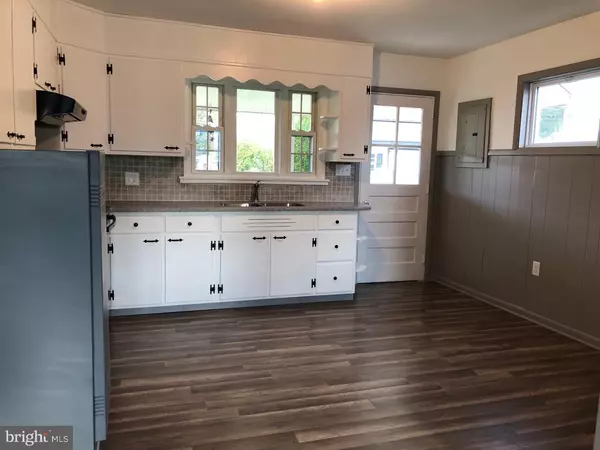 Reading, PA 19560,729 TUCKERTON AVE