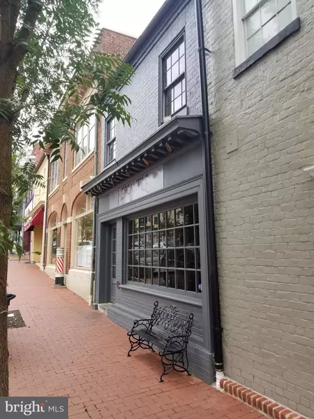 205 WILLIAM ST, Fredericksburg, VA 22401