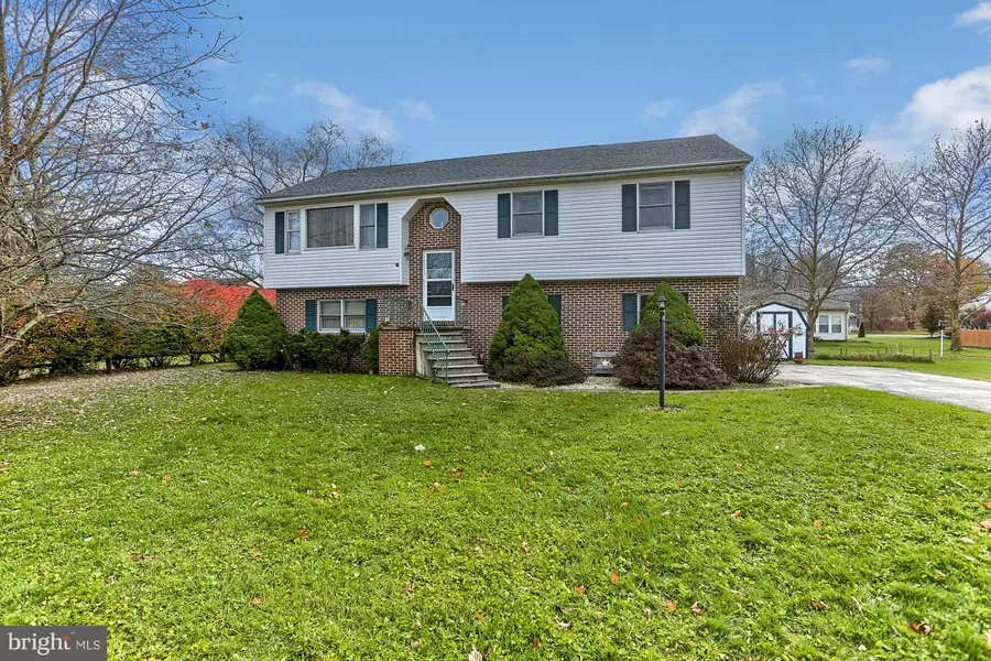 4 BROOKSIDE CIR, Dillsburg, PA 17019