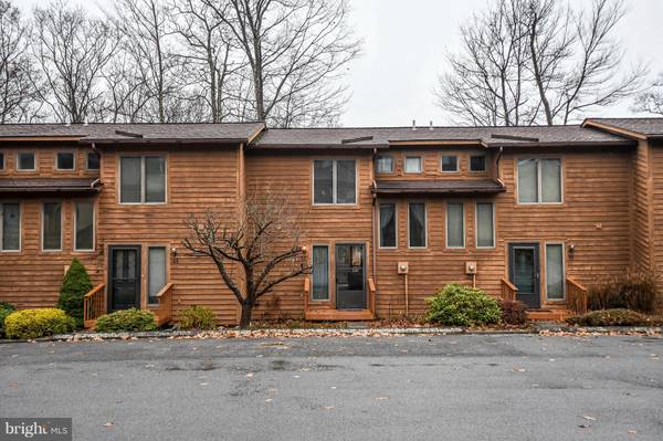 12 LAUREL BROOK DR, Oakland, MD 21550