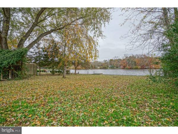 3400 LAKESIDE DR, Williamstown, NJ 08094