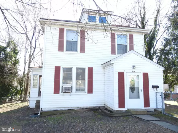 219 CLYDE AVE, Lansdowne, MD 21227
