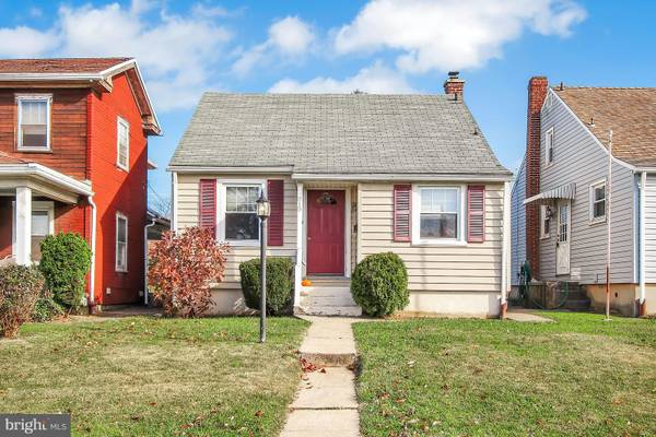 815 LANCASTER AVE, York, PA 17403